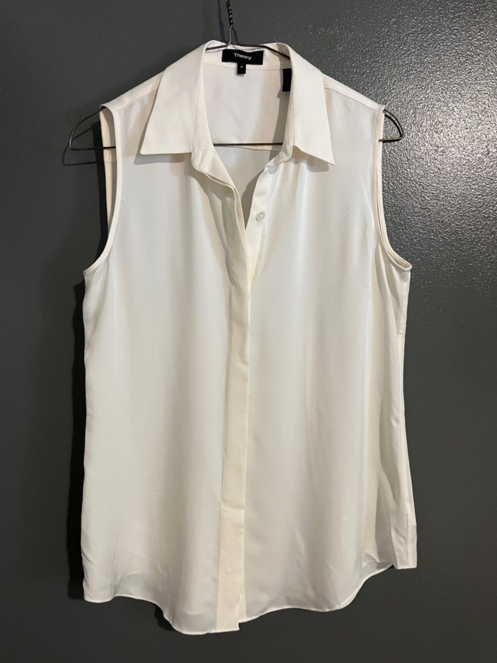 Theory Sleeveless Button-Front Blouse in Cream